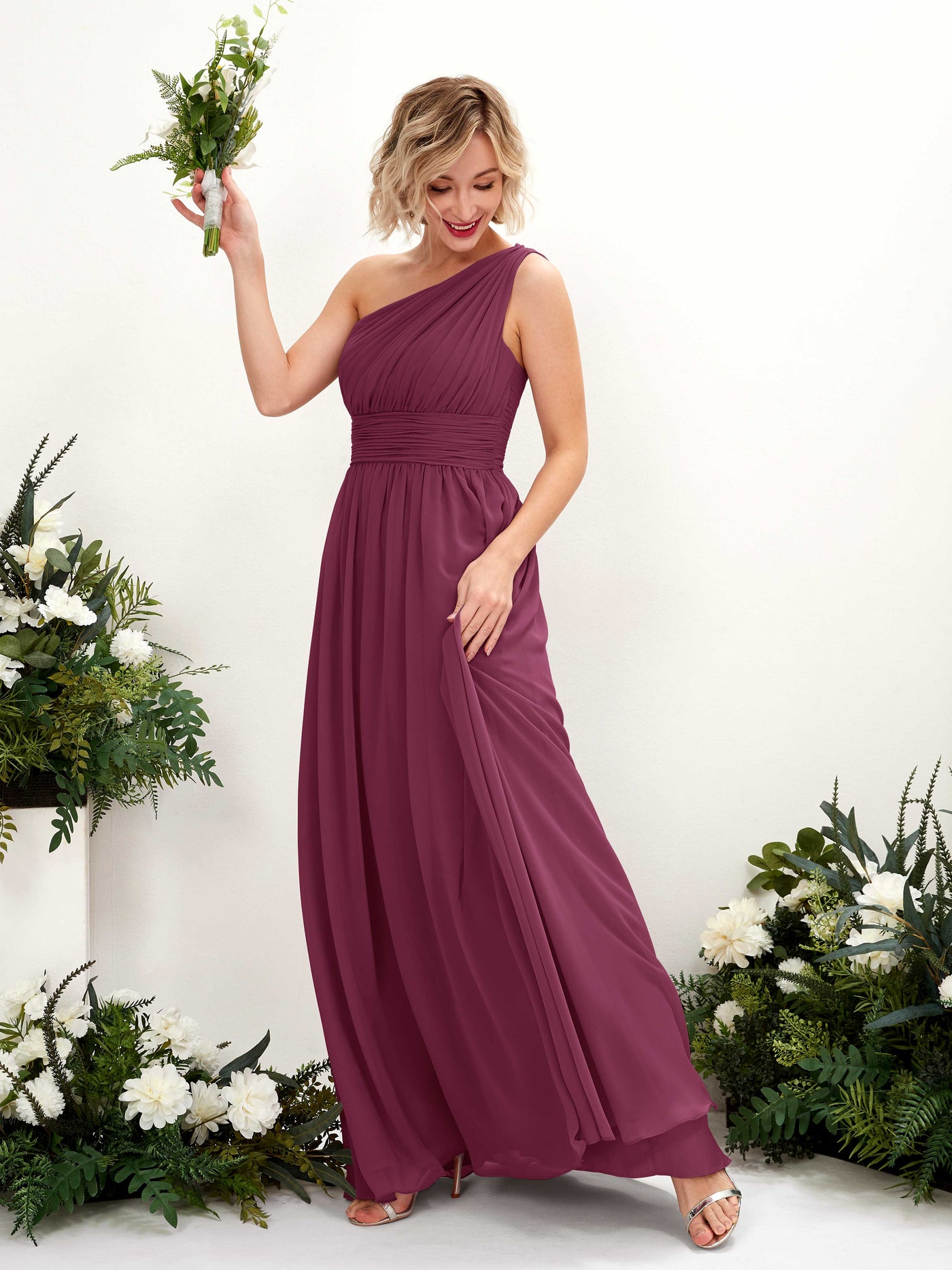 Carlyna A-Linie Geraffte One-Shoulder Chiffon Bodenlanges Brautjungfernkleid Chianti #farbe_chianti
