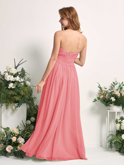Carlyna A-Linie Herzausschnitt Bodenlang Chiffonkleid gerafft Brautjungfernkleid Korallenrosa #farbe_korallenrosa