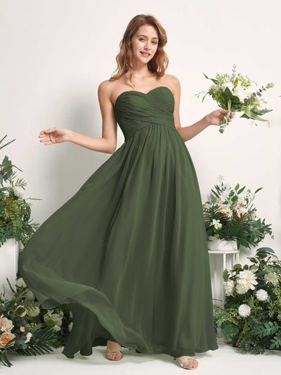 Carlyna A-Linie Herzausschnitt Bodenlang Chiffonkleid gerafft Brautjungfernkleid Martini-Olive #farbe_martini-olive