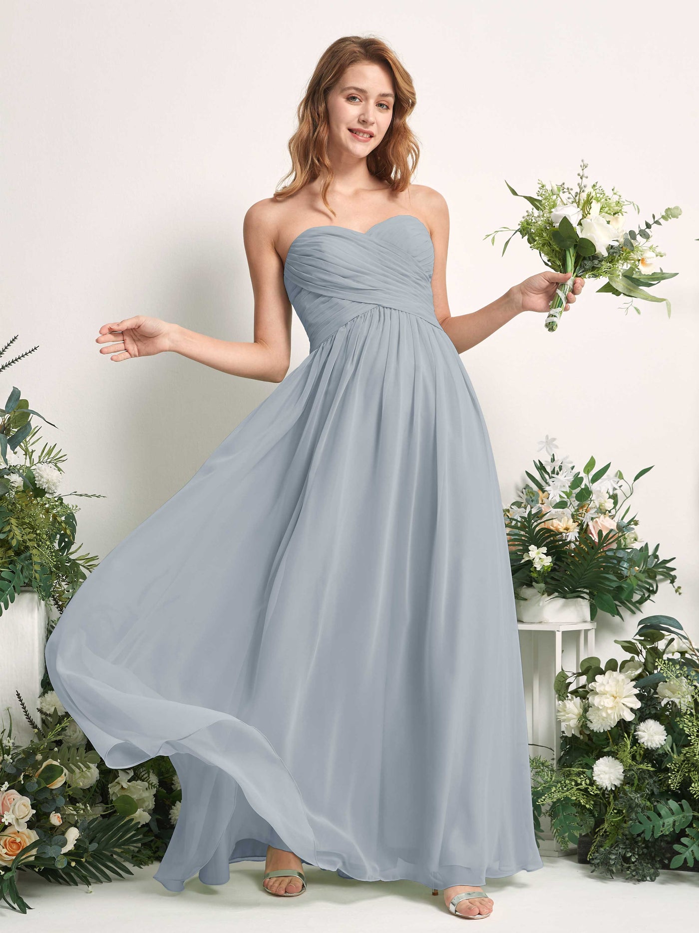 Carlyna A-Linie Herzausschnitt Bodenlang Chiffonkleid gerafft Brautjungfernkleid Staubiges Blau-Upgrade #farbe_staubiges-blau-upgrade