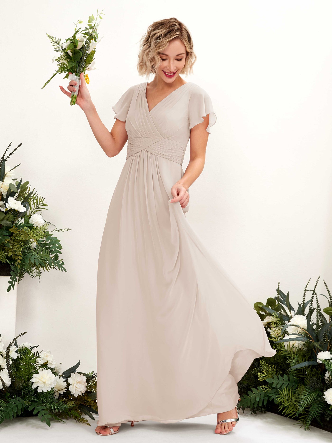 Carlyna A-Linie V-Ausschnitt Wickelausschnitt Flatterärmel bodenlanges Kleid Champagner #farbe_champagner
