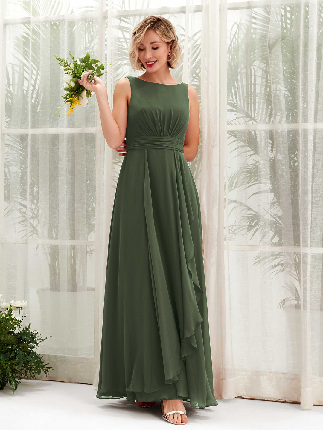 Carlyna A-Linien bodenlang U-Boot-Ausschnitt Brautjungfernkleid Martini-Olive 