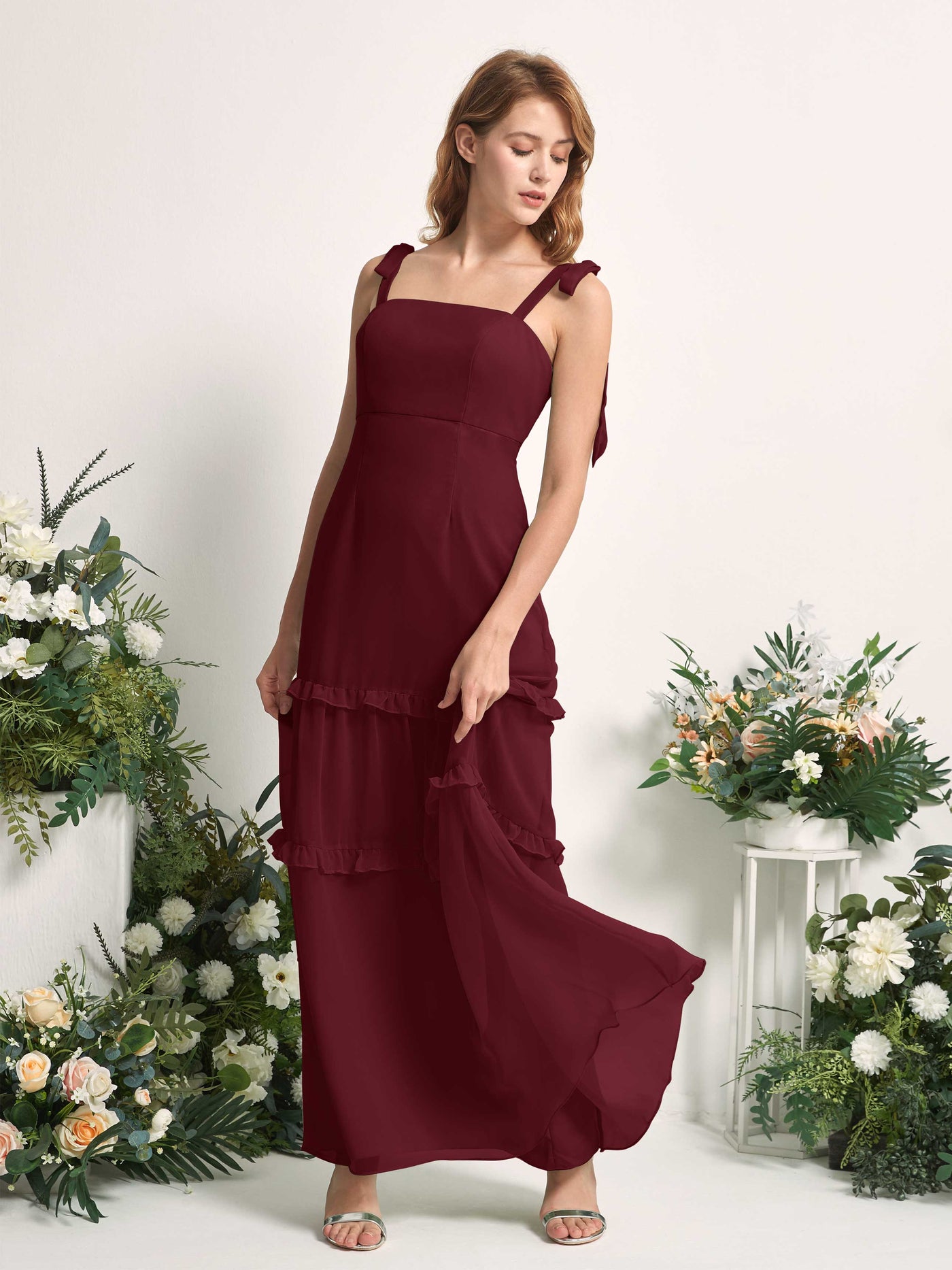 Carlyna A-Linien-Kleid Bodenlang Geradem Ausschnitt Rüschen Chiffon Brautjungfernkleid Burgunderrot #farbe_burgunderrot