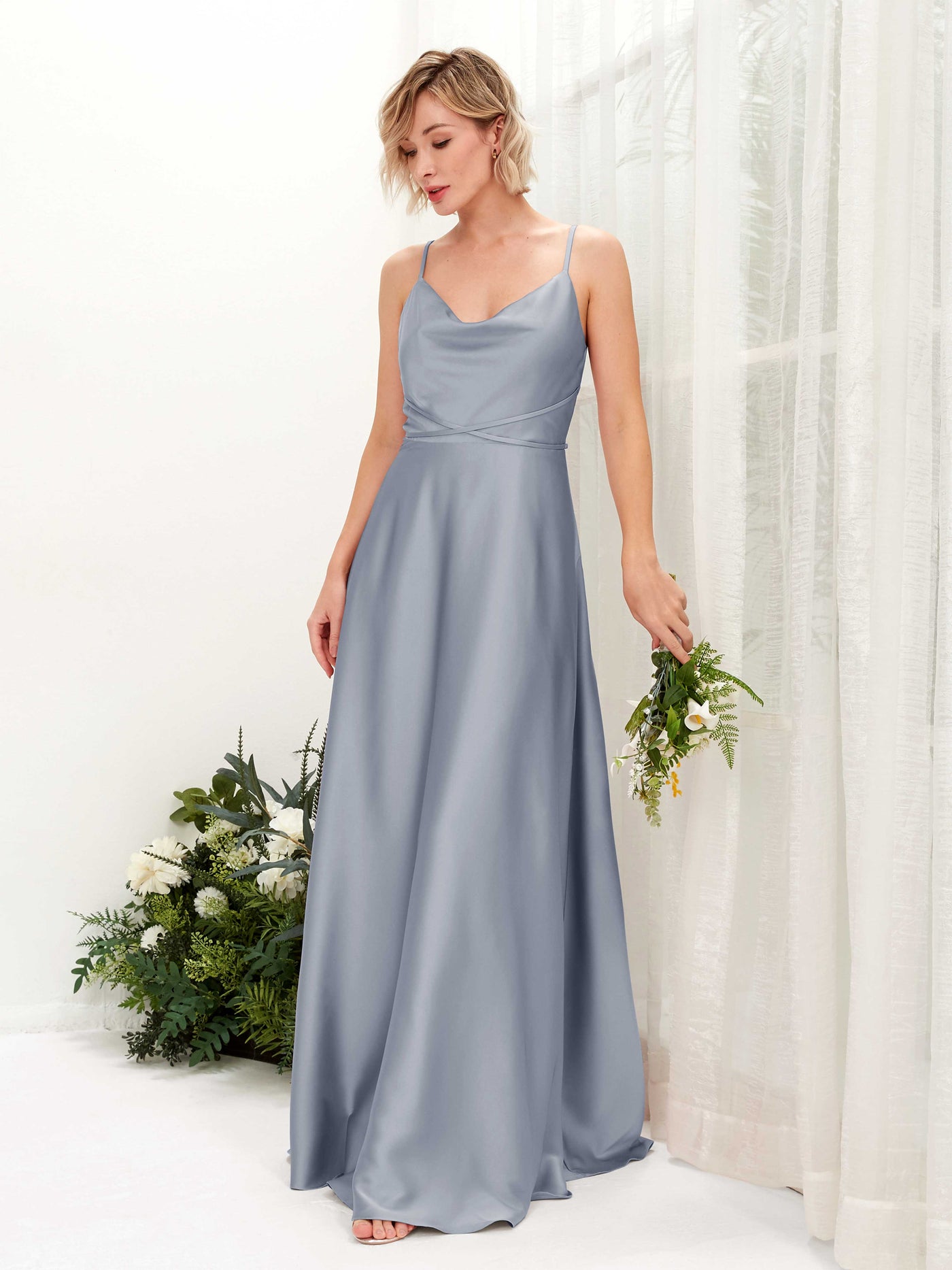 Carlyna A-Linien Kleid Bodenlang Wasserfallausschnitt Brautjungfernkleider Staubiges Blau #farbe_staubiges-blau