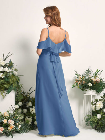 Carlyna A-Linien-Kleid Carmen-Ausschnitt Bodenlang Chiffon Brautjungfernkleider Staubiges Blau #farbe_staubiges-blau