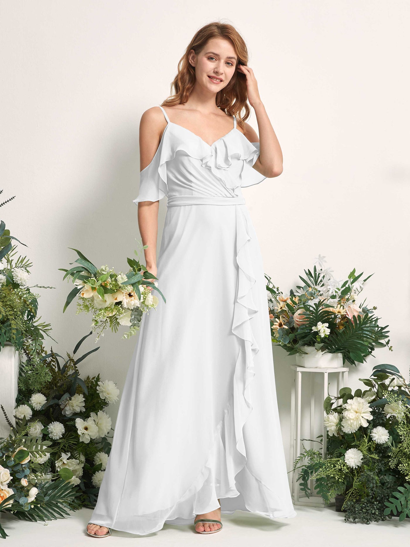 Carlyna A-Linien-Kleid Carmen-Ausschnitt Bodenlang Chiffon Brautjungfernkleider Weiß #farbe_wei