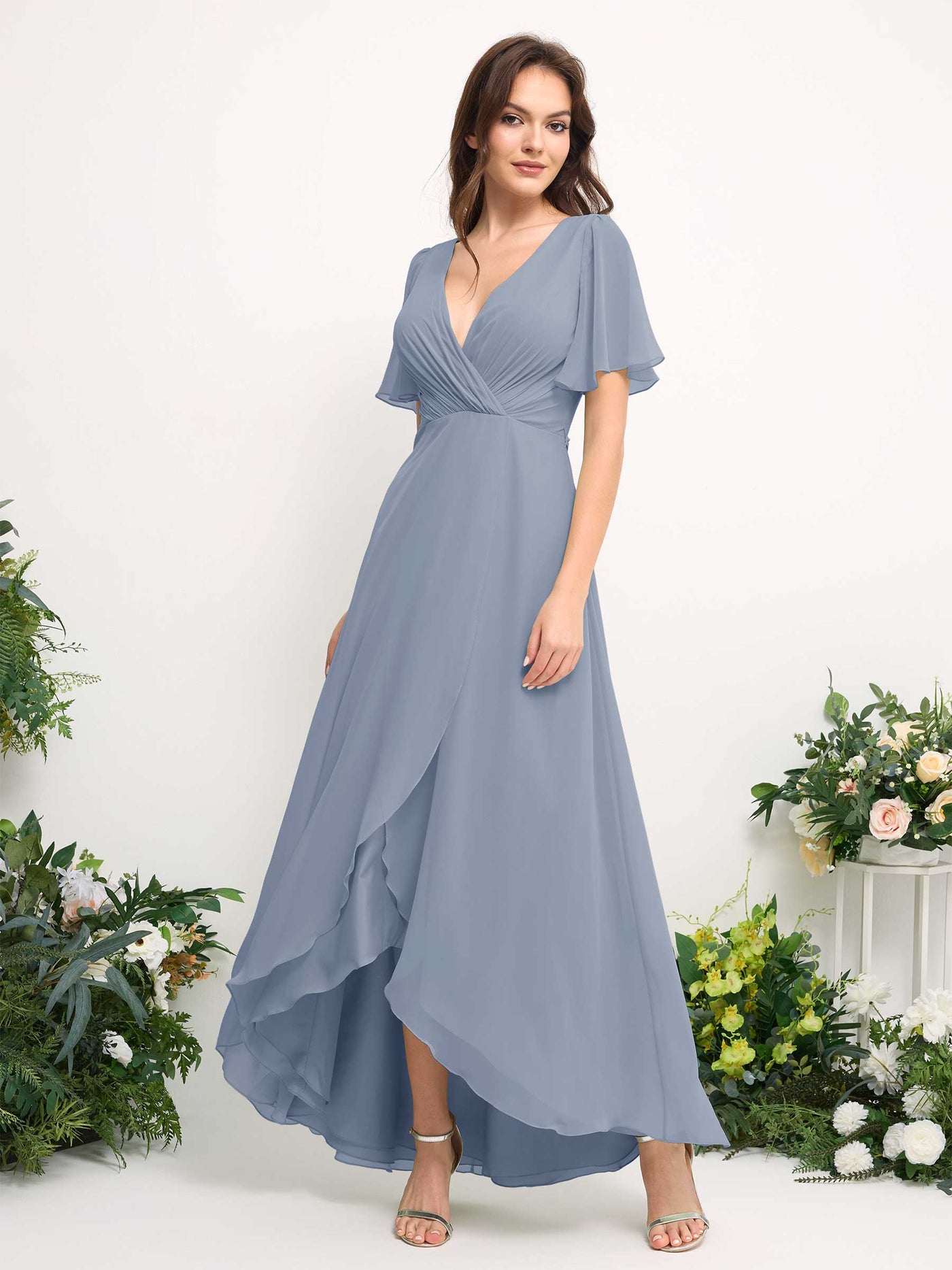 Carlyna A-Linien-Kleid Chiffon V-Ausschnitt Bodenlang Brautjungfernkleid Staubiges Blau-Upgrade #farbe_staubiges-blau-upgrade