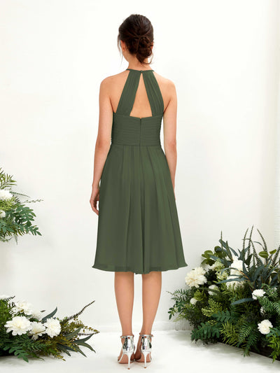Carlyna A-Linien Kleid mit Rundhals Chiffon knielanges Brautjungfernkleid Martini-Olive #farbe_martini-olive