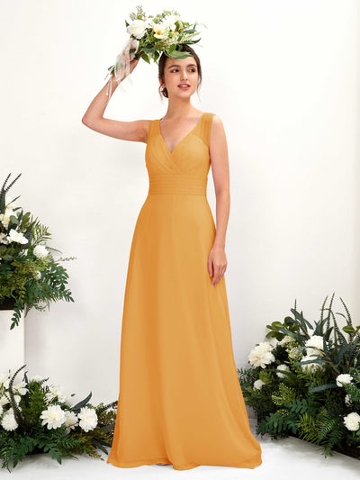 Carlyna A-Linien-Kleid mit V-Ausschnitt bodenlanges Brautjungfernkleid Mango #farbe_mango