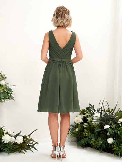 Carlyna A-Linien-Kleid mit V-Ausschnitt knielang Chiffon Kleid Martini-Olive #farbe_martini-olive