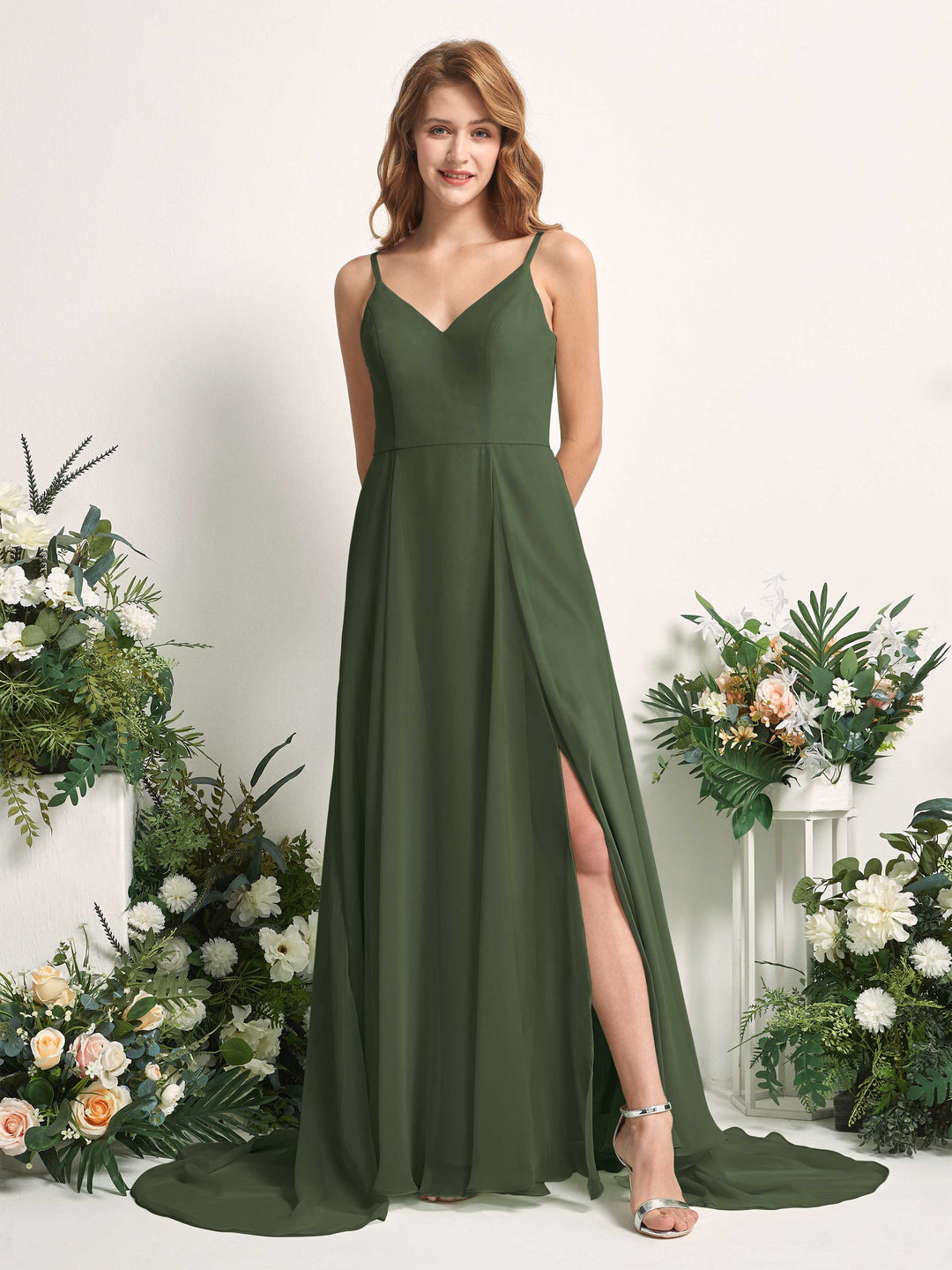 Carlyna A-Linien-Kleid mit V-Ausschnitt und Beinschlitz Bodenlang Brautjungfernkleid Martini-Olive 