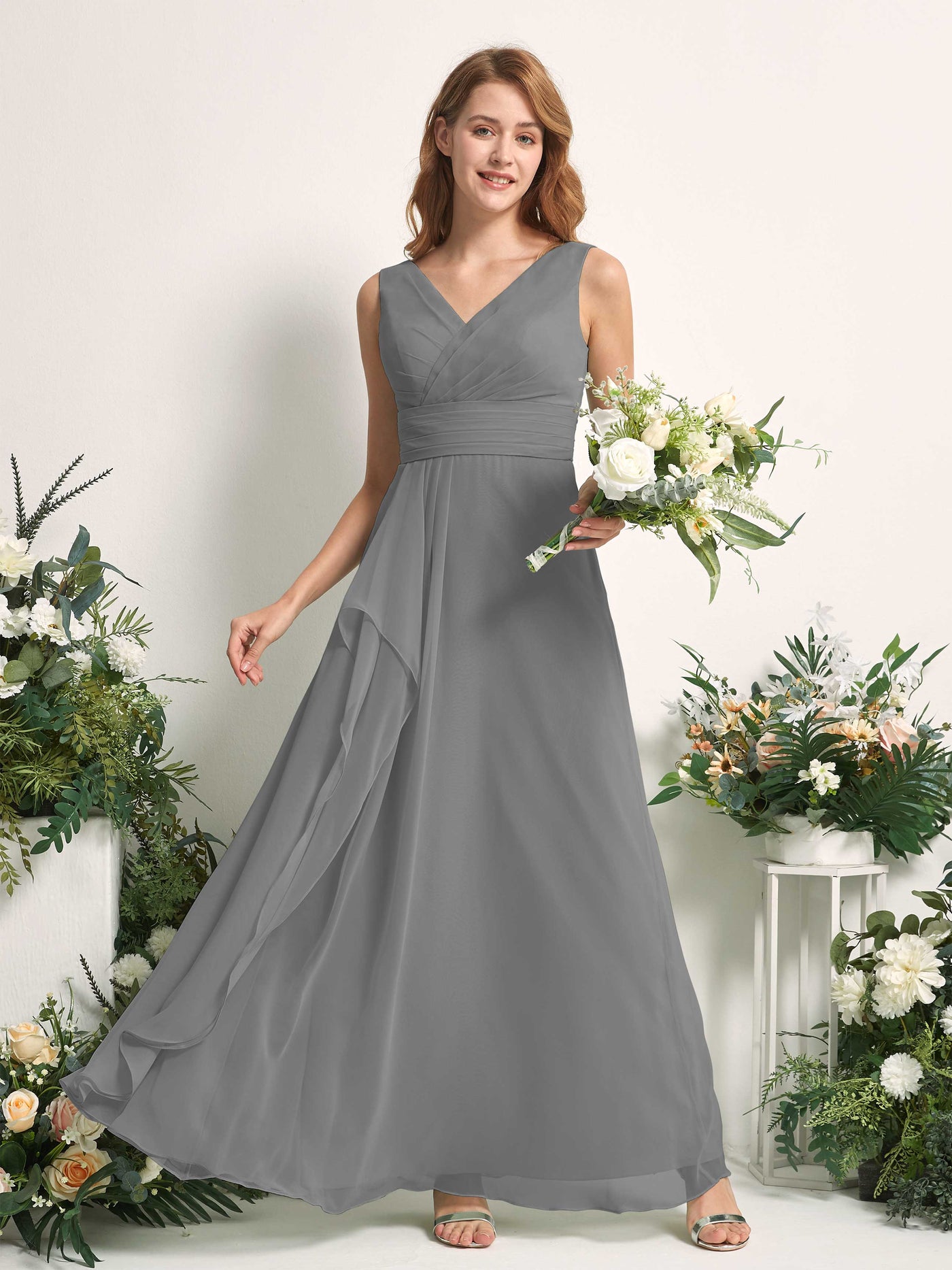 Carlyna A-Linien-Kleid mit V-Ausschnitt und Bodenlanges Brautjungfernkleid Stahlgrau #farbe_stahlgrau
