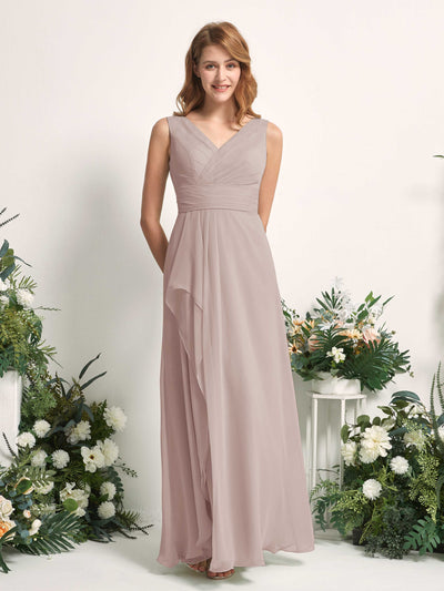 Carlyna A-Linien-Kleid mit V-Ausschnitt und Bodenlanges Brautjungfernkleid Taupe #farbe_taupe