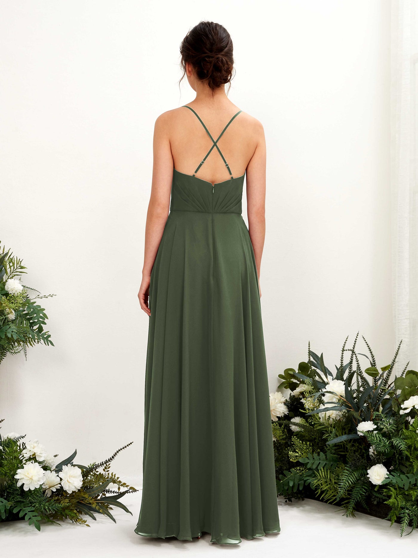 Carlyna A-Linien-Kleid mit V-Ausschnitt und Spaghettiträgern bodenlanges Brautjungfernkleid Martini-Olive #farbe_martini-olive