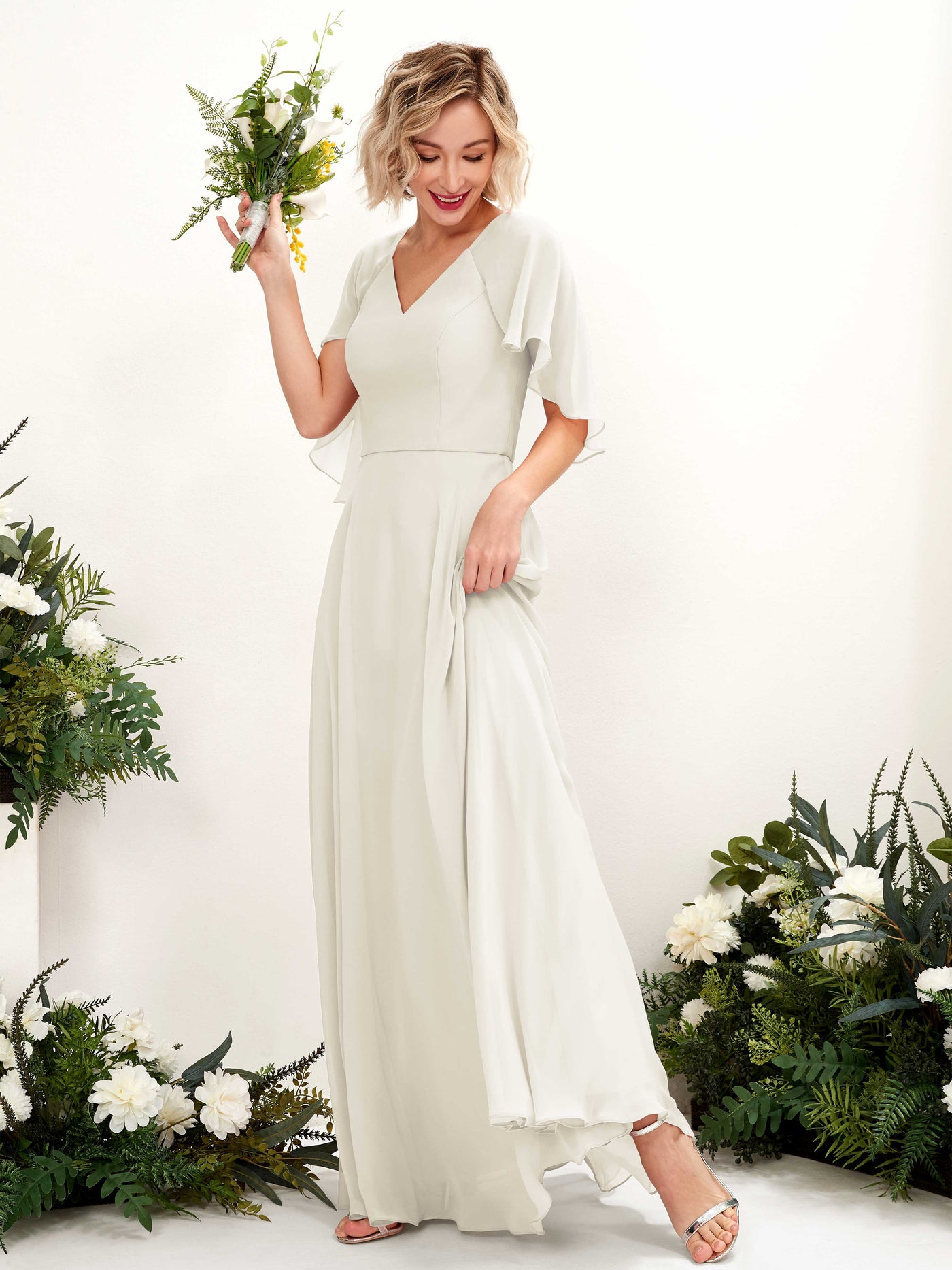 Carlyna A-Linien-Kleid mit V-Ausschnitt und Umhang-Ärmeln bodenlanges Brautjungfernkleid Elfenbein #farbe_elfenbein