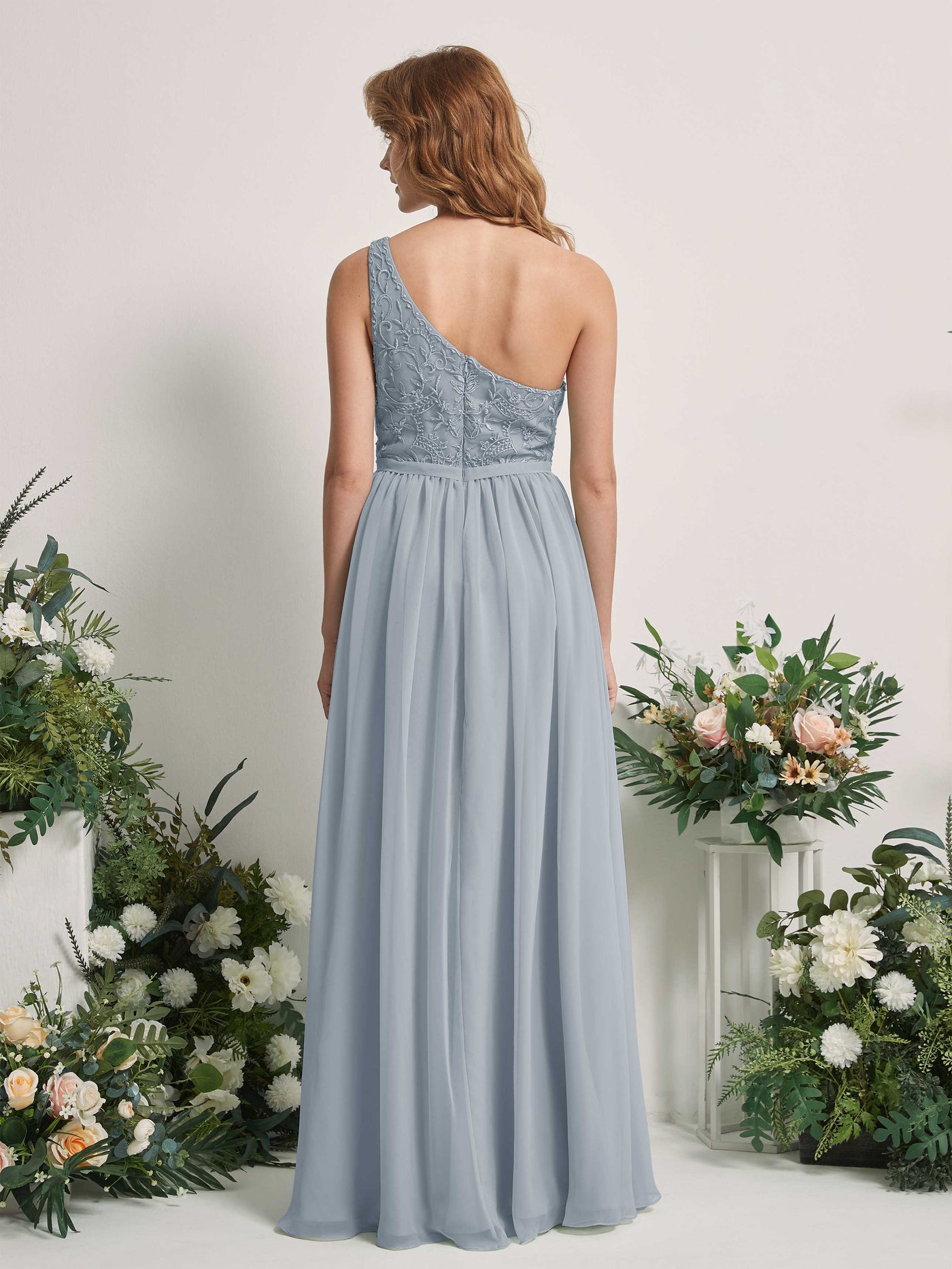 Carlyna A-Linien-Kleid One-Shoulder Bodenlang Chiffon Brautjungfernkleid Staubiges Blau-Upgrade #farbe_staubiges-blau-upgrade
