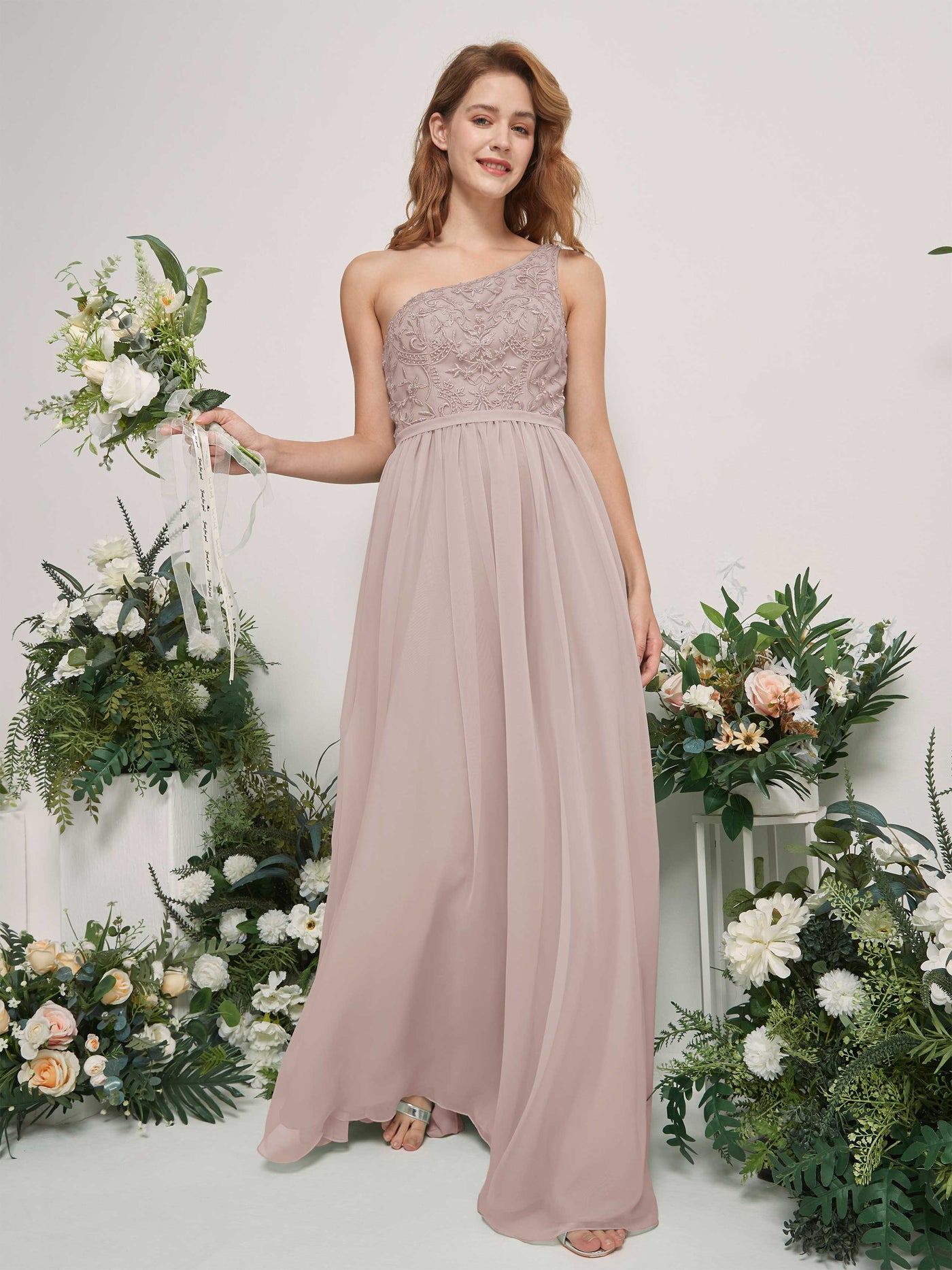 Carlyna A-Linien-Kleid One-Shoulder Bodenlang Chiffon Brautjungfernkleid Taupe #farbe_taupe