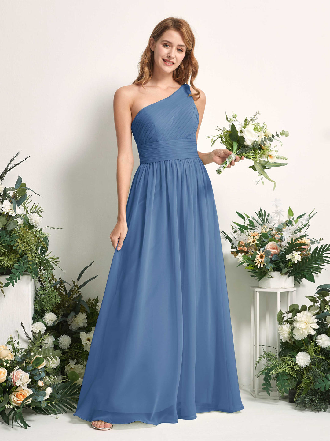 Carlyna A-Linien-Kleid One-Shoulder Bodenlang Chiffon Brautjungfernkleider Staubiges Blau 