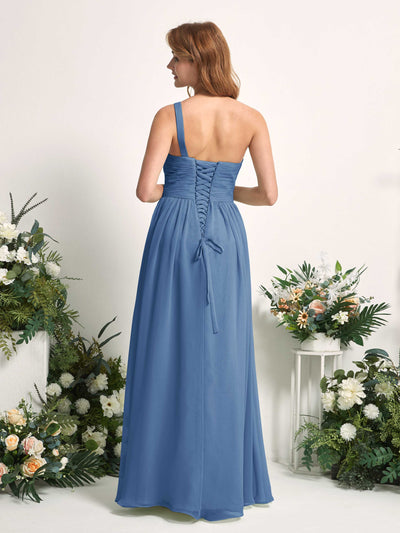 Carlyna A-Linien-Kleid One-Shoulder Bodenlang Chiffon Brautjungfernkleider Staubiges Blau #farbe_staubiges-blau