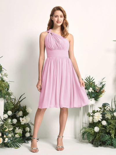 Carlyna A-Linien-Kleid One-Shoulder knielang gerafft aus Chiffon Brautjungfernkleider Bonbonrosa #farbe_bonbonrosa