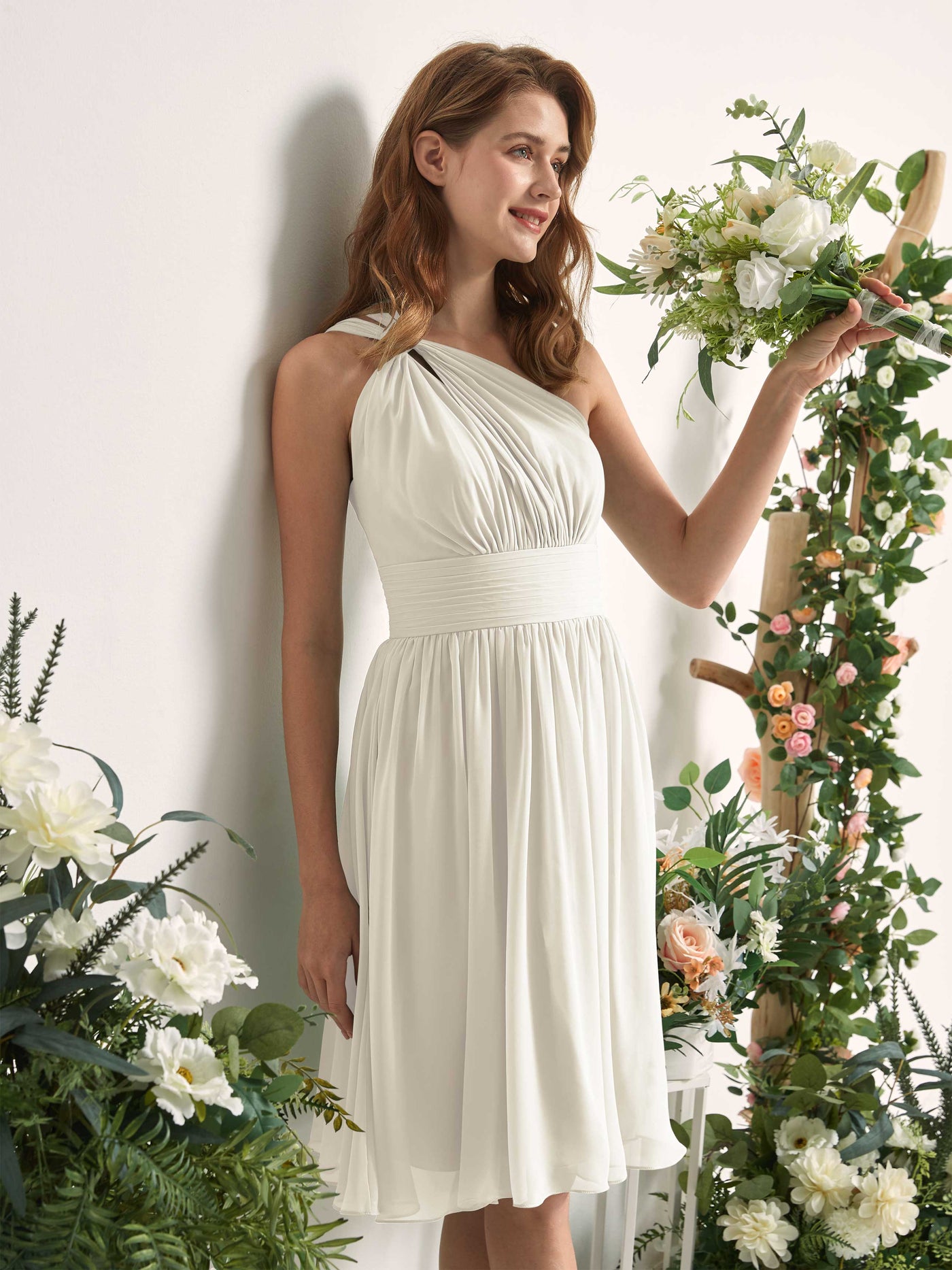 Carlyna A-Linien-Kleid One-Shoulder knielang gerafft aus Chiffon Brautjungfernkleider Elfenbein #farbe_elfenbein