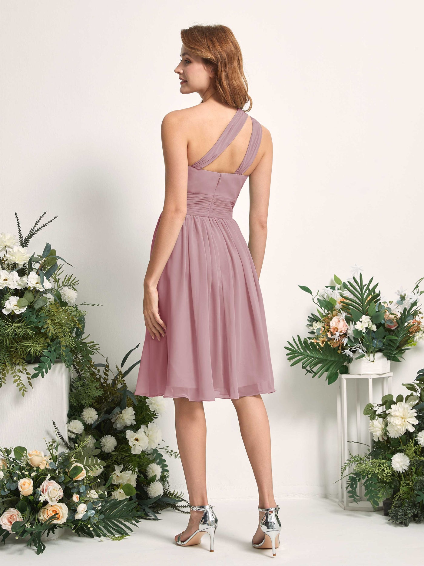Carlyna A-Linien-Kleid One-Shoulder knielang gerafft aus Chiffon Brautjungfernkleider Klassisch Mauve #farbe_klassisch-mauve