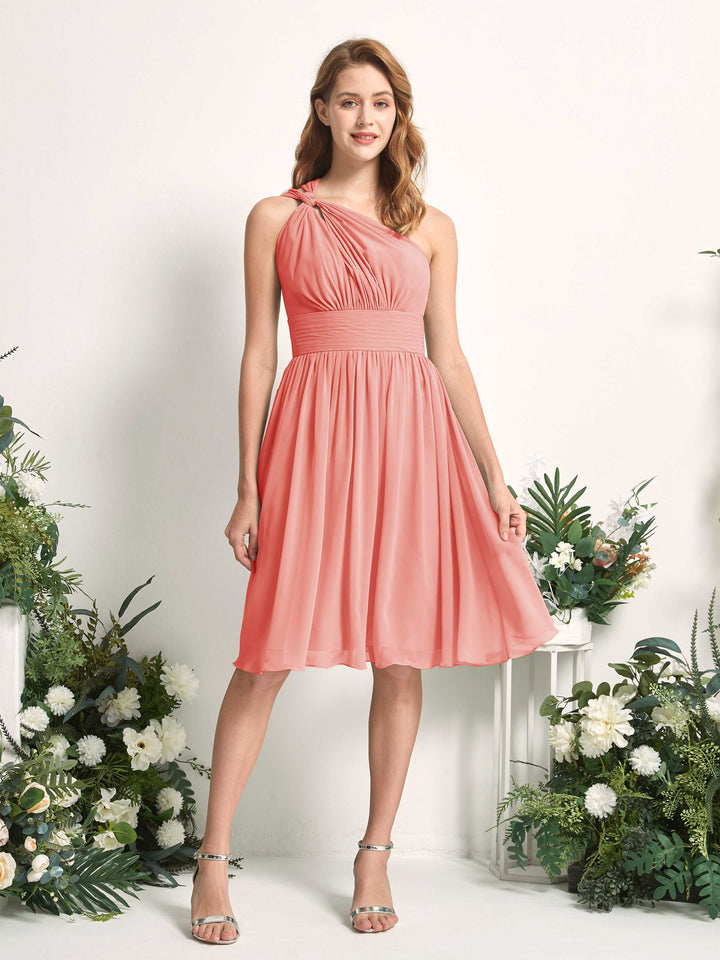 Carlyna A-Linien-Kleid One-Shoulder knielang gerafft aus Chiffon Brautjungfernkleider Pfirsichrosa 