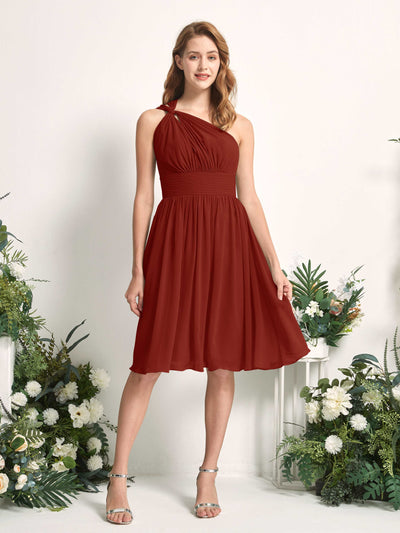 Carlyna A-Linien-Kleid One-Shoulder knielang gerafft aus Chiffon Brautjungfernkleider Rostrot #farbe_rostrot