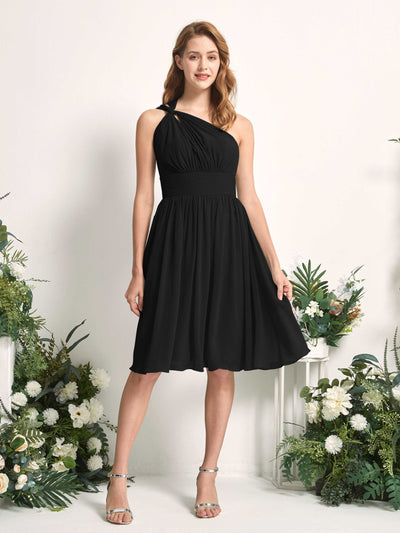 Carlyna A-Linien-Kleid One-Shoulder knielang gerafft aus Chiffon Brautjungfernkleider Schwarz #farbe_schwarz