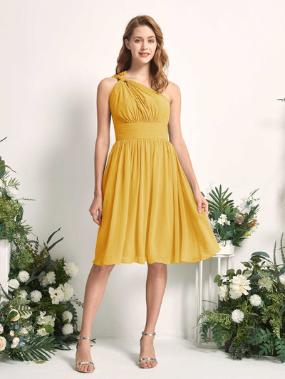 Carlyna A-Linien-Kleid One-Shoulder knielang gerafft aus Chiffon Brautjungfernkleider Senfgelb #farbe_senfgelb