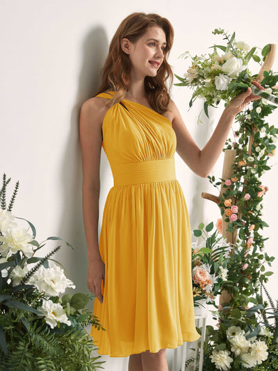 Carlyna A-Linien-Kleid One-Shoulder knielang gerafft aus Chiffon Brautjungfernkleider Senfgelb #farbe_senfgelb