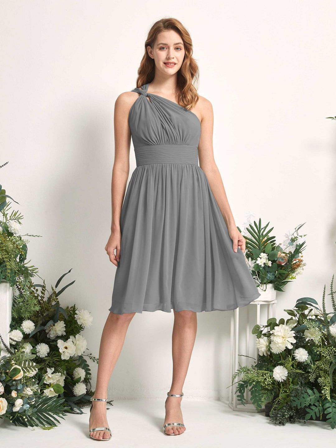 Carlyna A-Linien-Kleid One-Shoulder knielang gerafft aus Chiffon Brautjungfernkleider Stahlgrau 