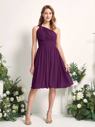Carlyna A-Linien-Kleid One-Shoulder knielang gerafft aus Chiffon Brautjungfernkleider Traube #farbe_traube