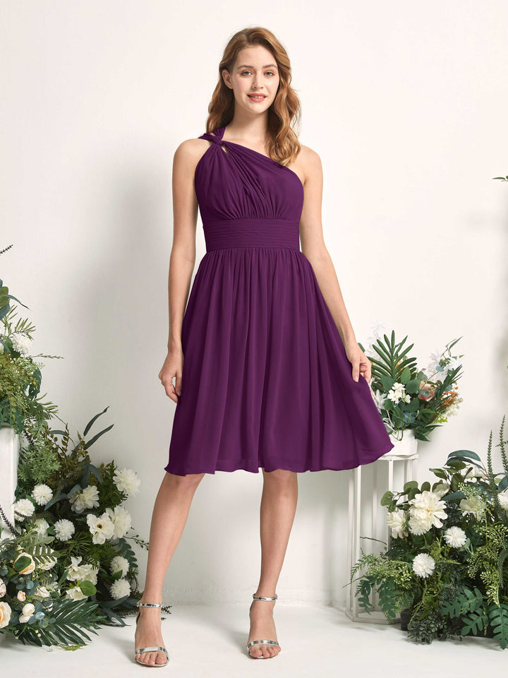 Carlyna A-Linien-Kleid One-Shoulder knielang gerafft aus Chiffon Brautjungfernkleider Traube 