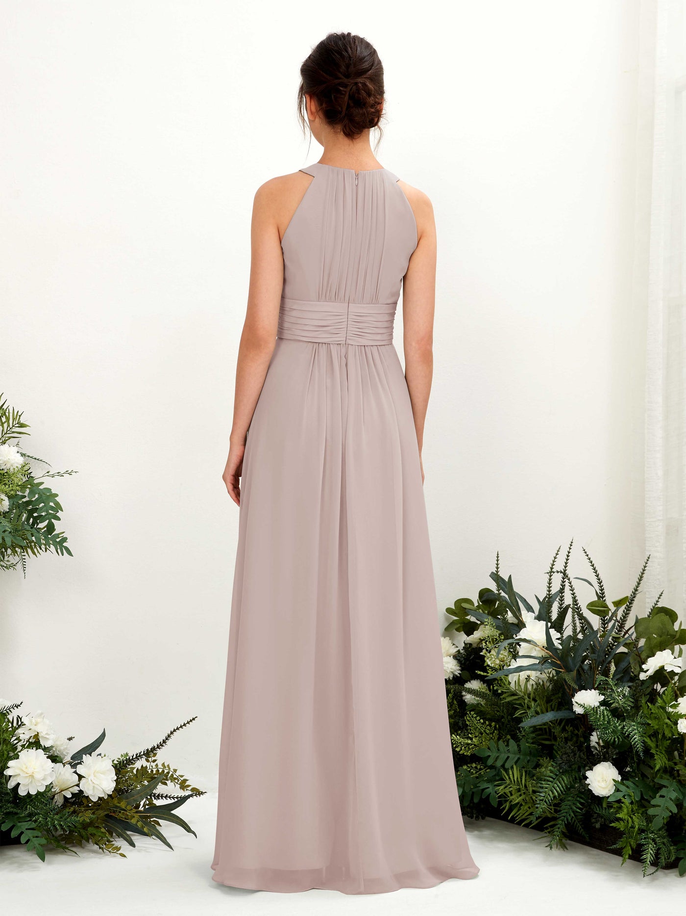 Carlyna A-Linien-Kleid Rundhals Bodenlang gerafft Brautjungfernkleider Taupe #farbe_taupe