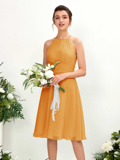 Carlyna A-Linien-Kleid Rundhals knielang Chiffon Brautjungfernkleid Mango #farbe_mango
