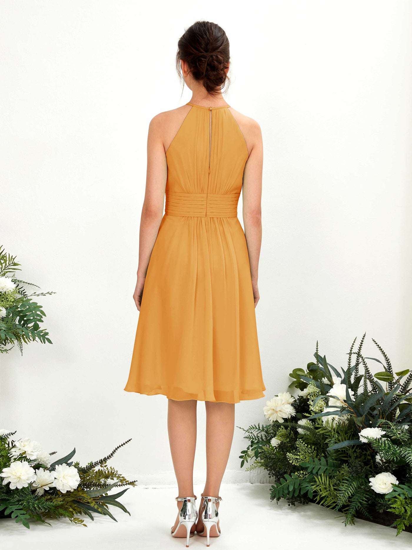 Carlyna A-Linien-Kleid Rundhals knielang Chiffon Brautjungfernkleid Mango #farbe_mango