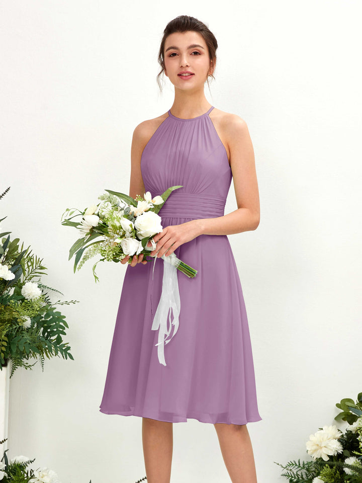 Carlyna A-Linien-Kleid Rundhals knielang Chiffon Brautjungfernkleid Orchideen-Nebel 