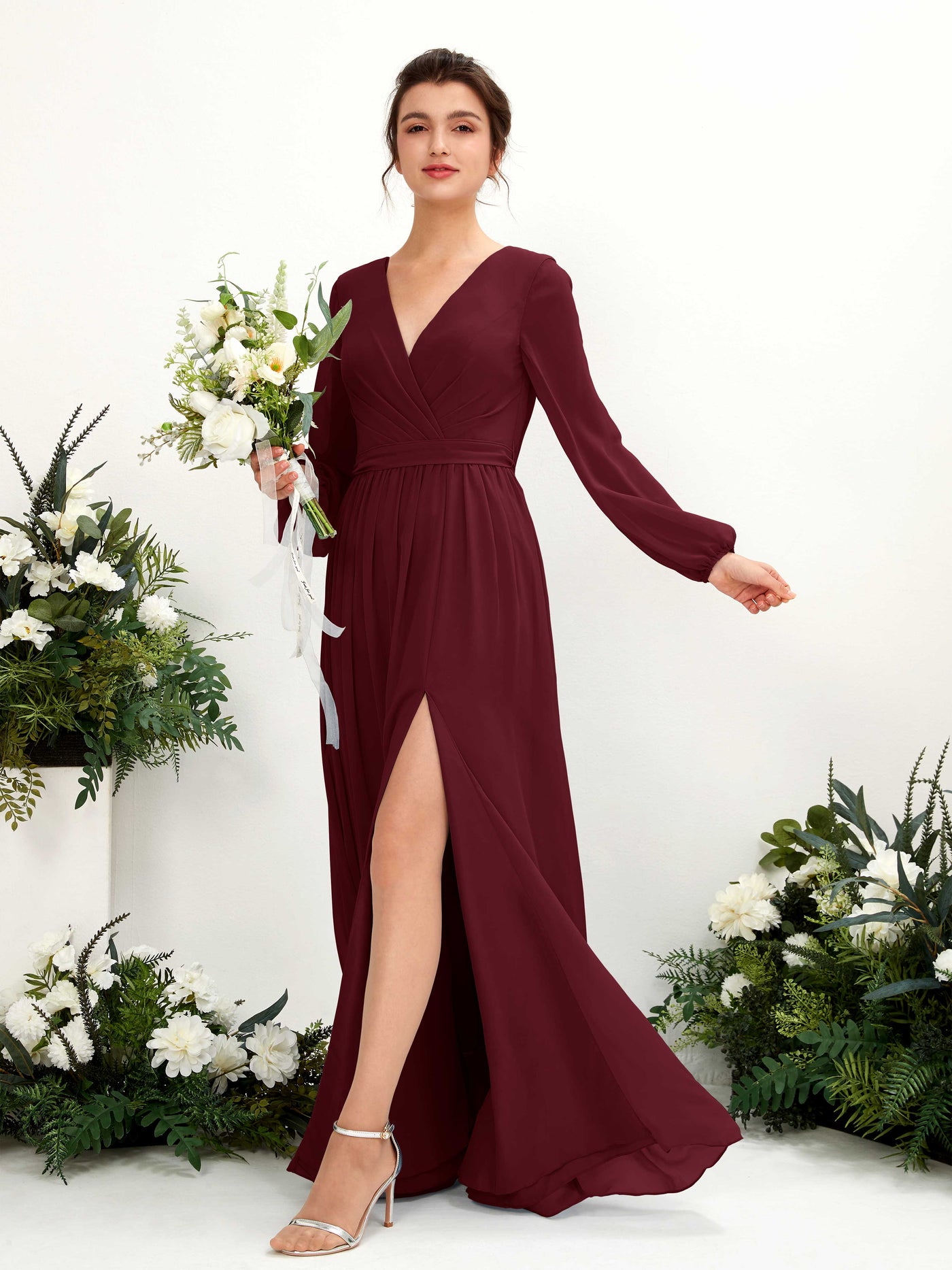 Carlyna A-Linien-Kleid V-Ausschnitt Beinschlitz Langarm Bodenlang Brautjungfernkleider Burgunderrot #farbe_burgunderrot