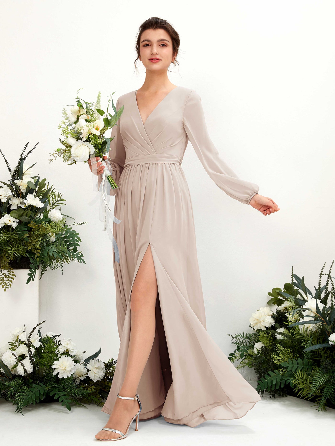 Carlyna A-Linien-Kleid V-Ausschnitt Beinschlitz Langarm Bodenlang Brautjungfernkleider Champagner #farbe_champagner