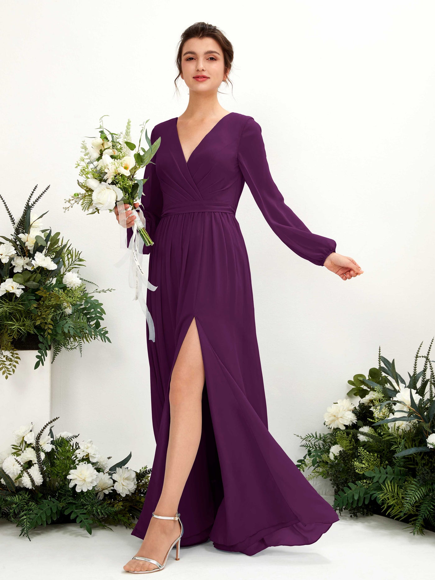 Carlyna A-Linien-Kleid V-Ausschnitt Beinschlitz Langarm Bodenlang Brautjungfernkleider Traube #farbe_traube