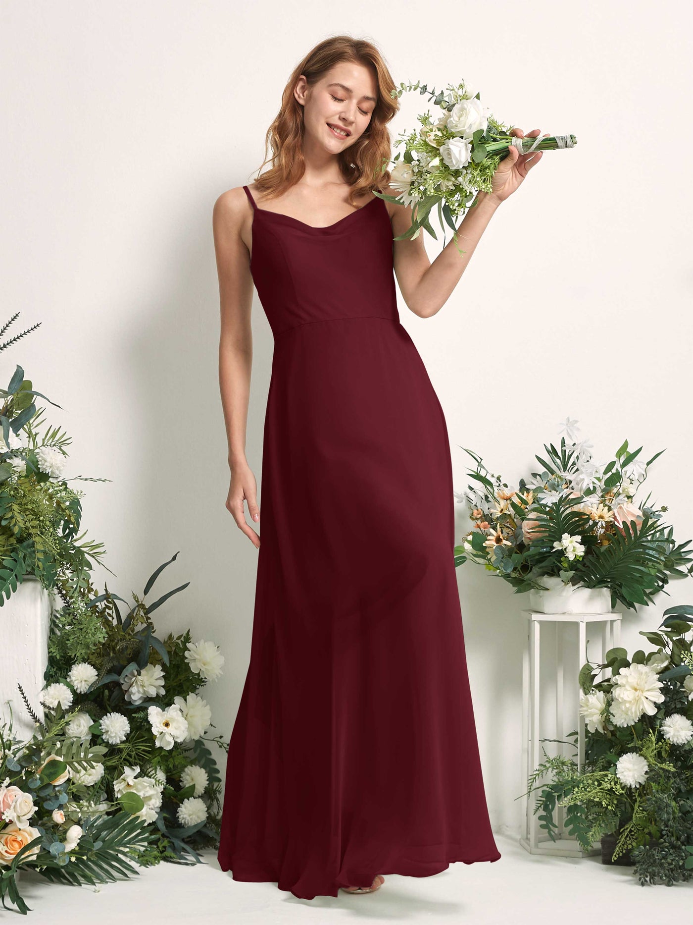 Carlyna A-Linien-Kleid V-Ausschnitt bodenlang Chiffon Brautjungfernkleid Burgunderrot #farbe_burgunderrot