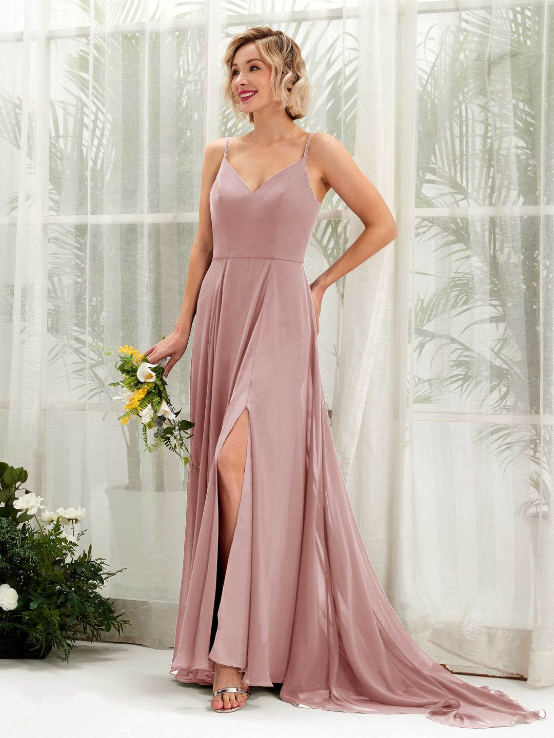 Carlyna A-Linien-Kleid V-Ausschnitt Bodenlang Chiffon Brautjungfernkleid Staubige Rose 