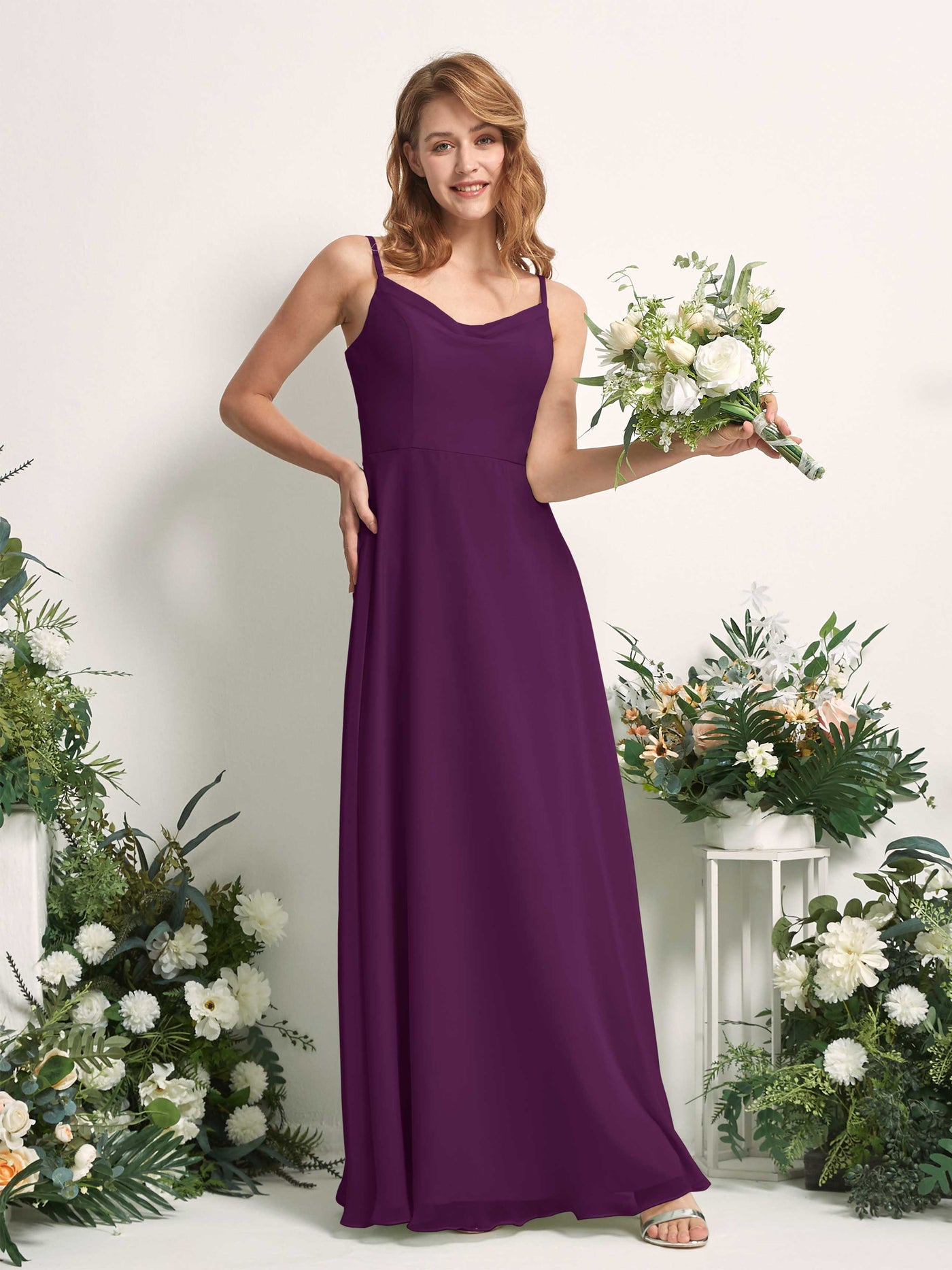 Carlyna A-Linien-Kleid V-Ausschnitt bodenlang Chiffon Brautjungfernkleid Traube #farbe_traube