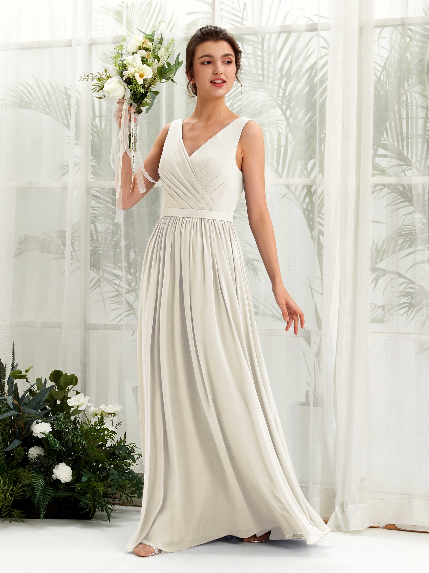 Carlyna A-Linien-Kleid V-Ausschnitt Bodenlang Gerafft Brautjungfernkleid Elfenbein #farbe_elfenbein