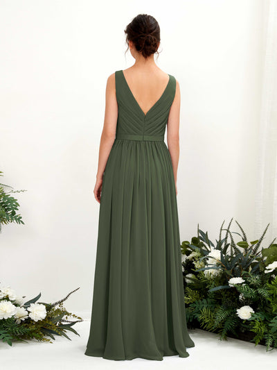Carlyna A-Linien-Kleid V-Ausschnitt Bodenlang Gerafft Brautjungfernkleid Martini-Olive #farbe_martini-olive