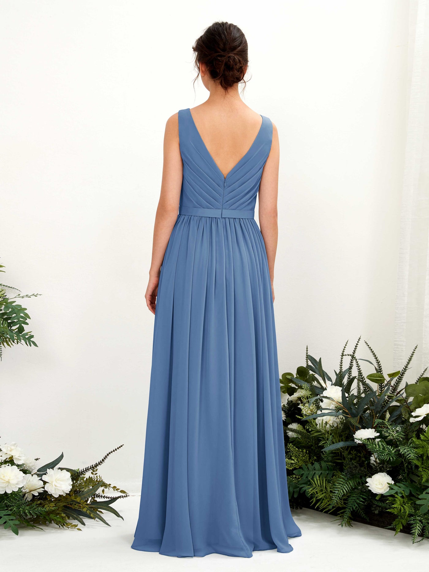 Carlyna A-Linien-Kleid V-Ausschnitt Bodenlang Gerafft Brautjungfernkleid Staubiges Blau #farbe_staubiges-blau