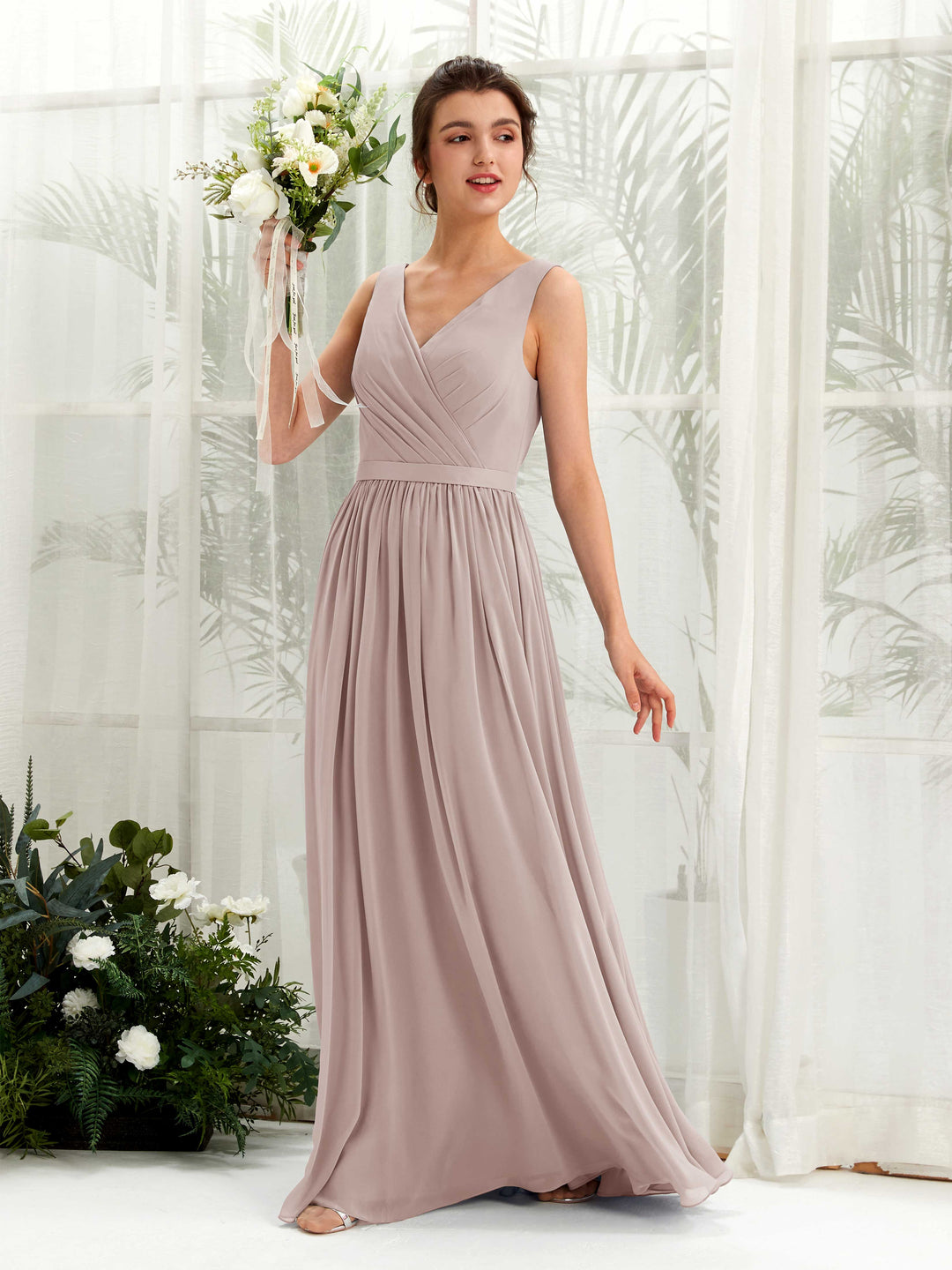 Carlyna A-Linien-Kleid V-Ausschnitt Bodenlang Gerafft Brautjungfernkleid Taupe 