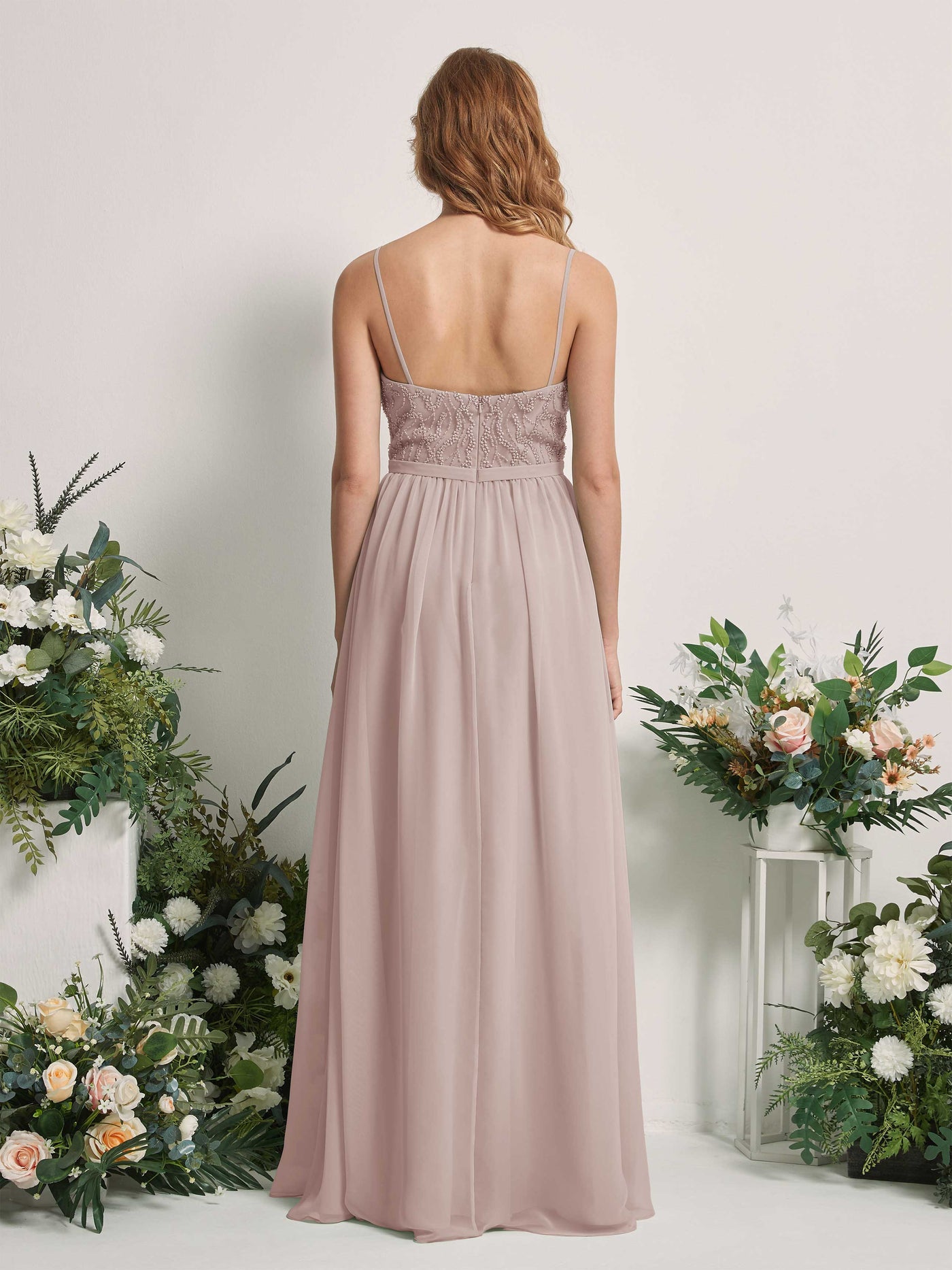 Carlyna A-Linien-Kleid V-Ausschnitt Bodenlang Gerafft Brautjungfernkleid Taupe #farbe_taupe