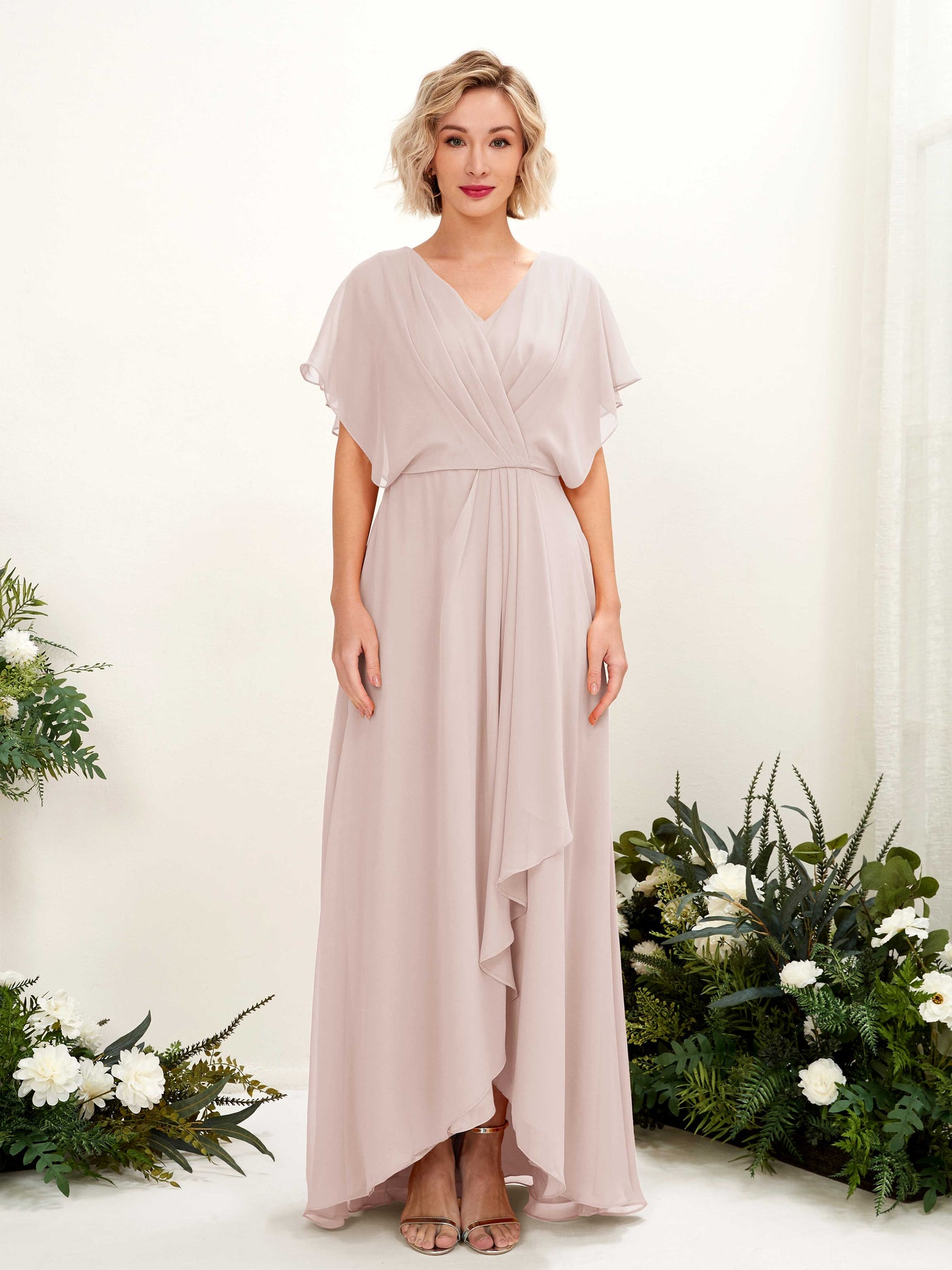 Carlyna A-Linien-Kleid V-Ausschnitt Flatterärmel Bodenlang Brautjungfernkleid Biscotti #farbe_biscotti
